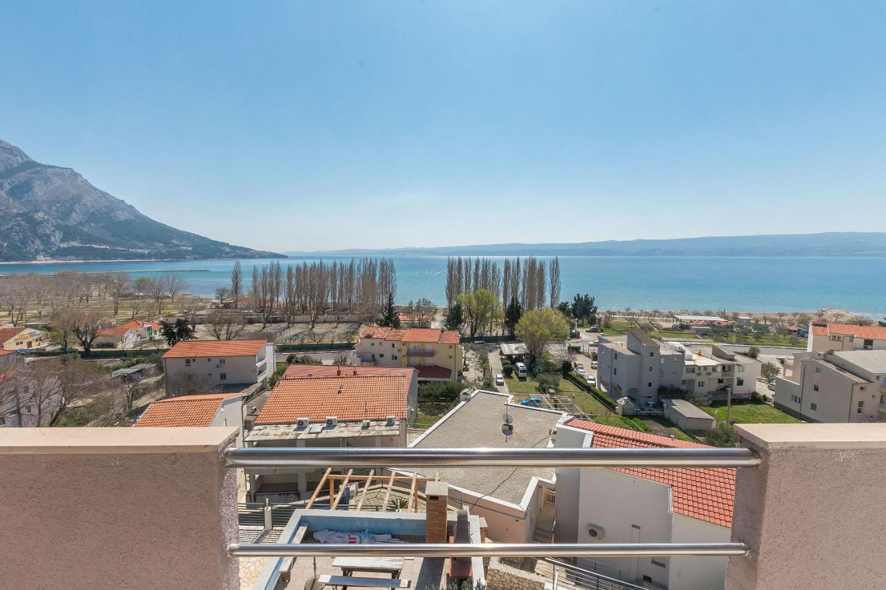 Apartments Ana Omis Exterior photo