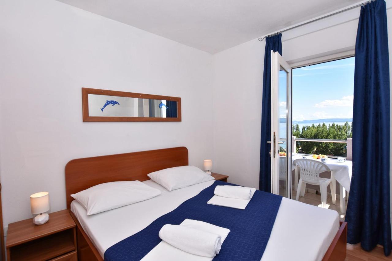 Apartments Ana Omis Exterior photo