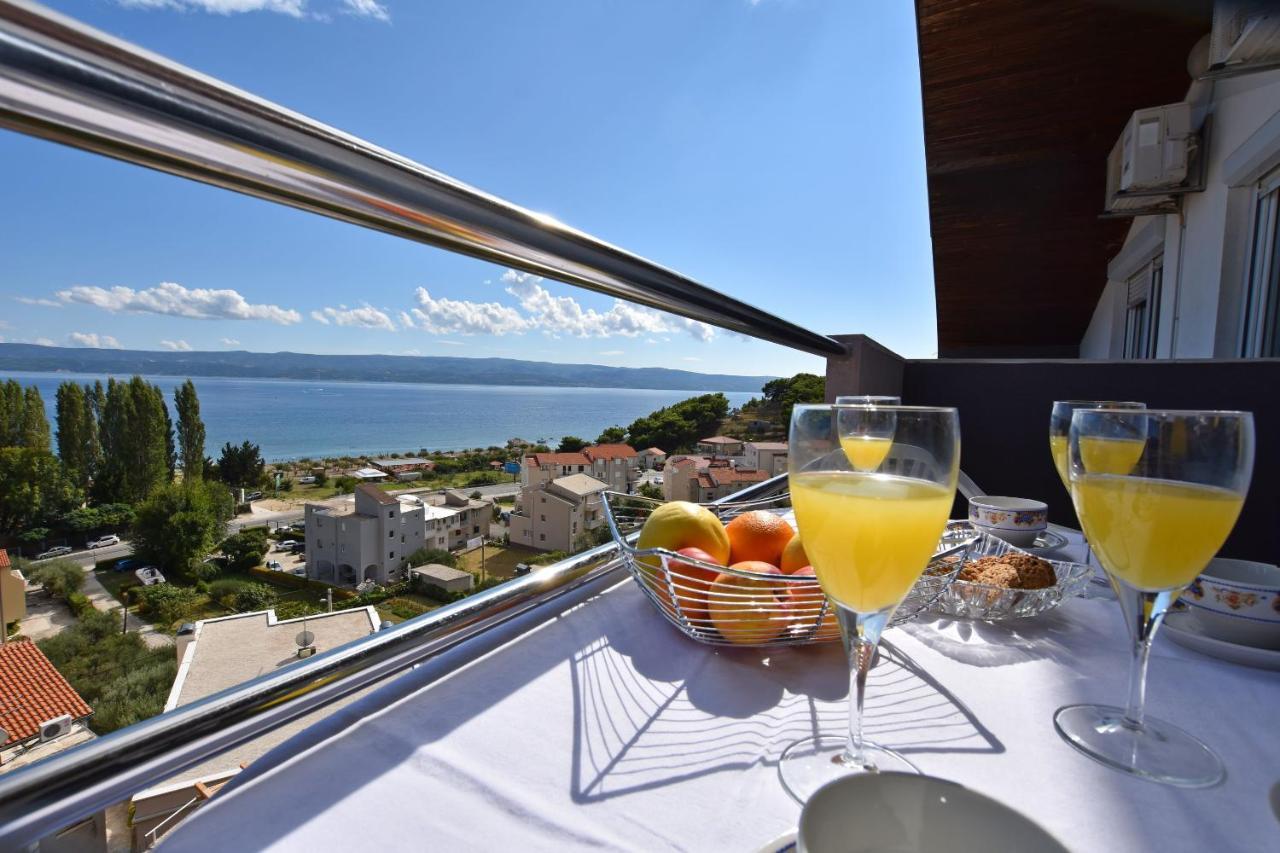 Apartments Ana Omis Exterior photo